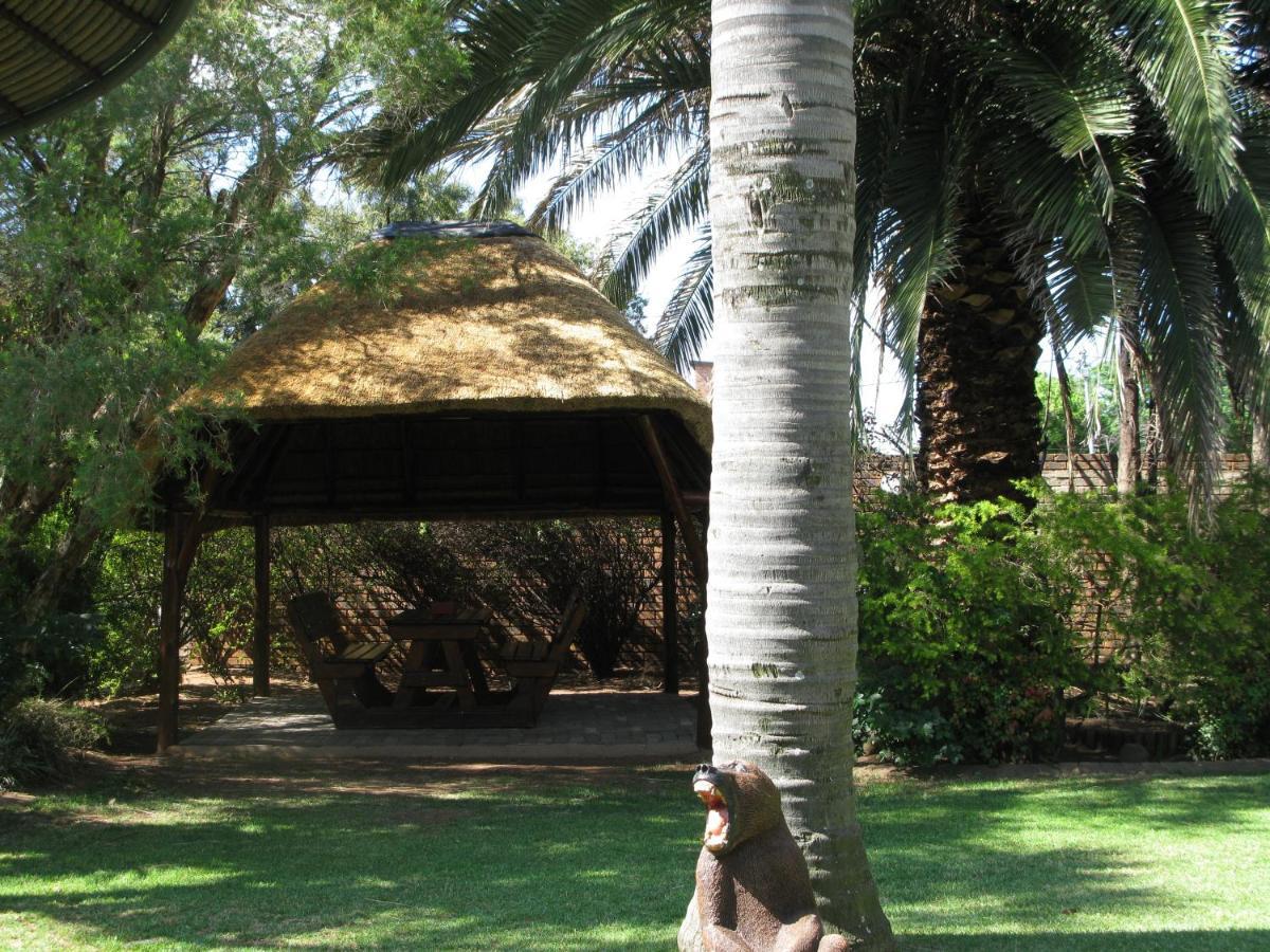 Aero Guest Lodge Kempton Park Exterior foto