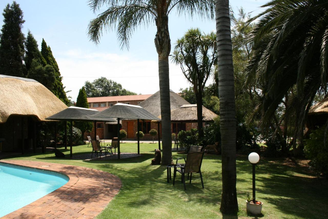 Aero Guest Lodge Kempton Park Exterior foto