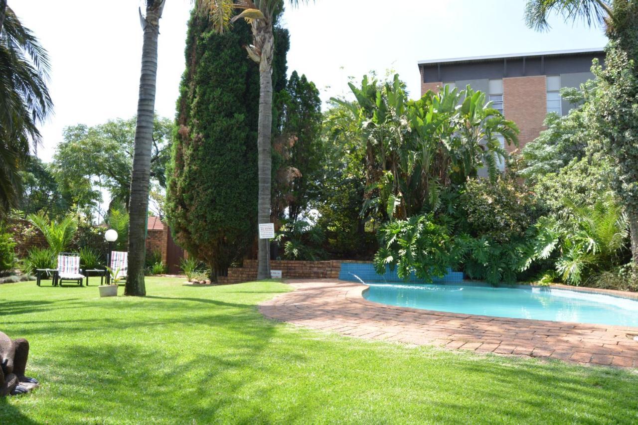 Aero Guest Lodge Kempton Park Exterior foto