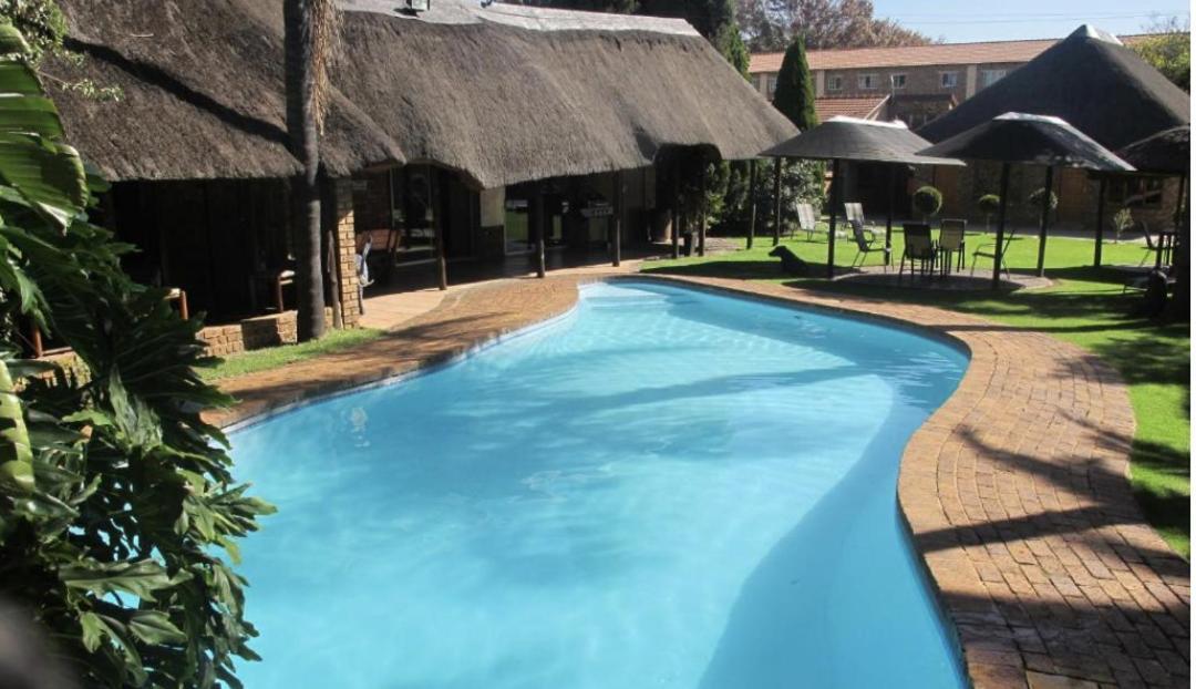 Aero Guest Lodge Kempton Park Exterior foto