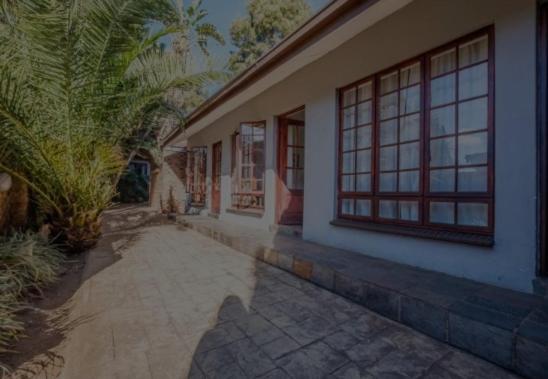 Aero Guest Lodge Kempton Park Exterior foto